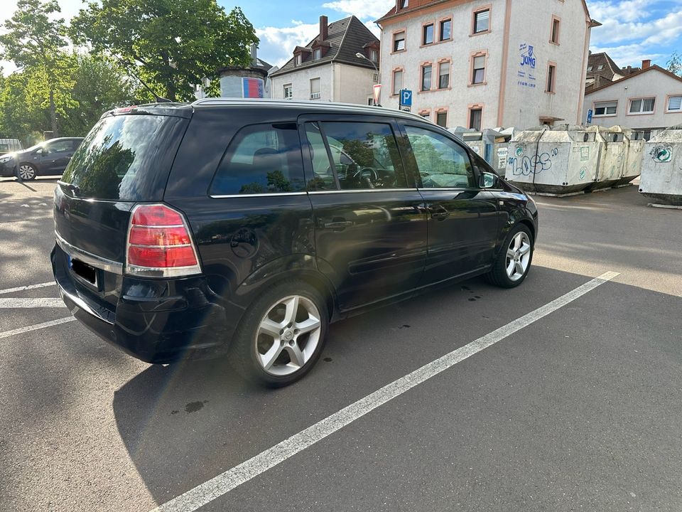 Opel Zafira B 7 Sitzer mit TÜV in Völklingen