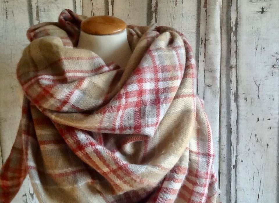 Schal XXL Karo Tuch Blogger Cape Plaid Wolle Scarf Überwurf in Berlin -  Mitte | eBay Kleinanzeigen ist jetzt Kleinanzeigen