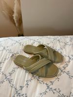 Größe 40 Sandalen Pastellgrün Köln - Porz Vorschau