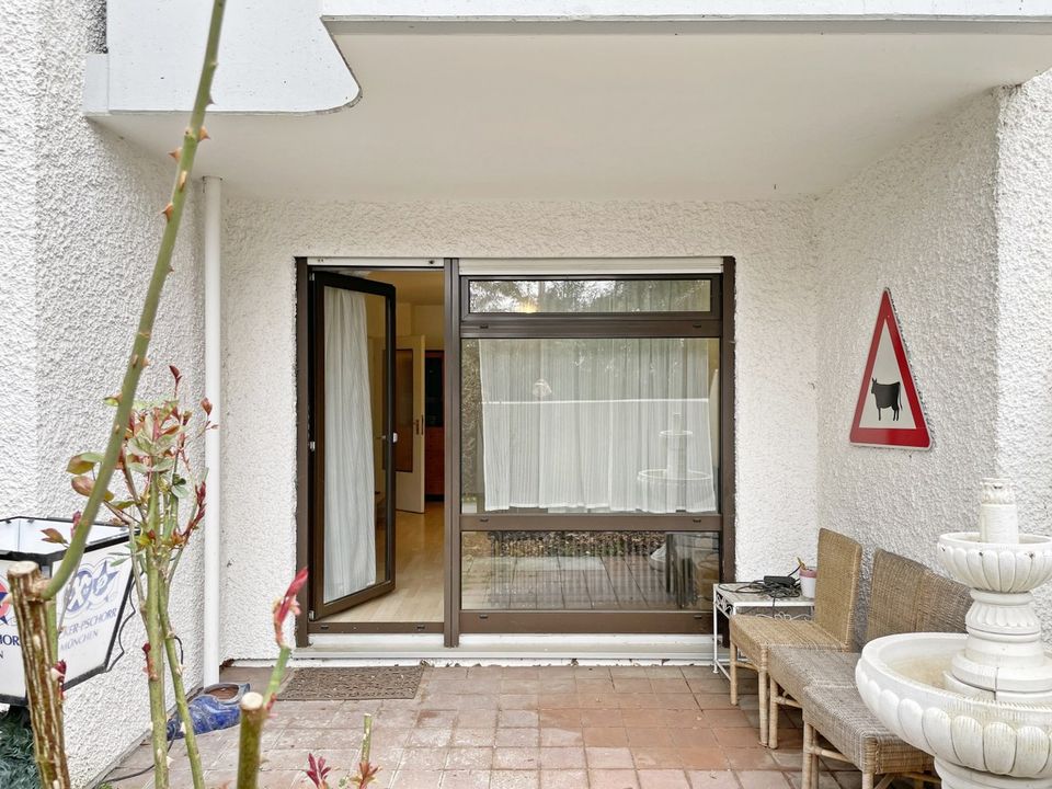 Modernes Wohnen mit Licht und Charme: 2- Zimmerwohnung im Erdgeschoss mit idyllischer Terrasse und optimaler Anbindung in München