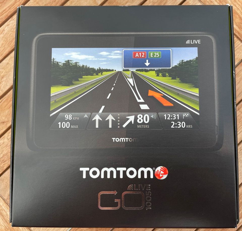 Navi, TomTom Go Live 1005 (5‘‘/13 cm Diagonale) mit Tasche in Fluterschen