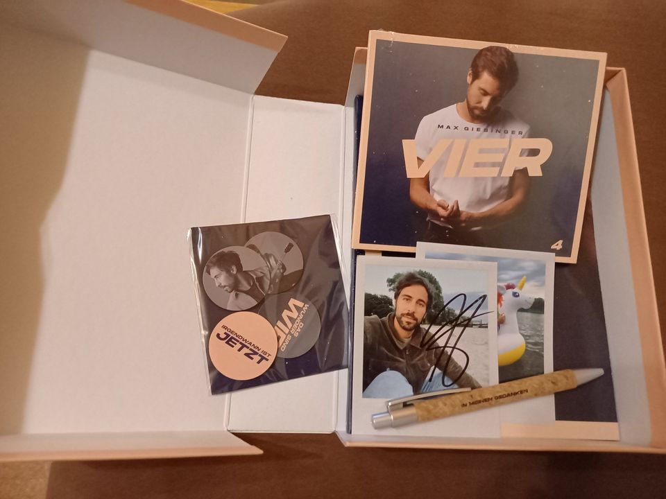 Max Giesinger Vier - limitierte Fanbox in Bayern - Bad Kissingen | Musik  und CDs gebraucht kaufen | eBay Kleinanzeigen ist jetzt Kleinanzeigen