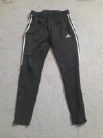 Sporthose Gr. S (36)  wie neu von Adidas Trainingshose Niedersachsen - Bremervörde Vorschau