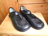 BÄR Damen-Sommerschuhe, Gr. 6,5, Schwarzes Leder, Klettverschluss Potsdam - Babelsberg Nord Vorschau