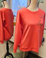 Shirt mit langem Arm rot mit Schrift Gr. 40 MD Style - neu Sachsen - Riesa Vorschau