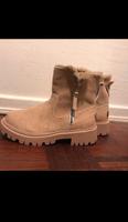 Beige Winter Stiefeletten/Boots Hamburg-Nord - Hamburg Eppendorf Vorschau