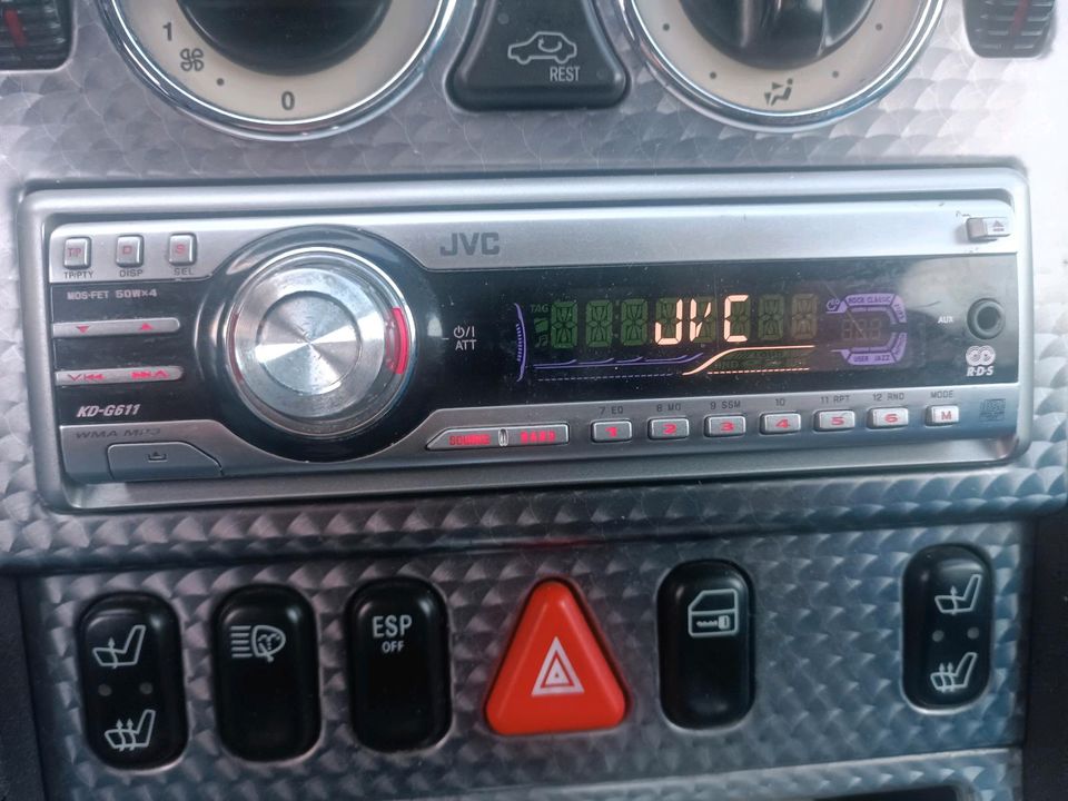 Universal Autoradio JVC KD-G611 CD-Player WMA RDS MP3 Tuner AUX in Moers