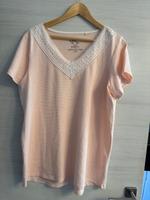 Schönes  tshirt 44/46 Kr. München - Unterschleißheim Vorschau