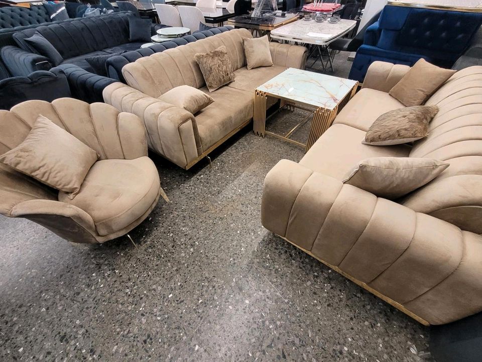 Angebot Neue Sofa 3-3-1 für 1550€ in Hannover