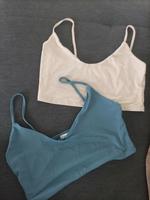 Zwei crop tops von bershka, Gr. M, blau und Baden-Württemberg - Schorndorf Vorschau