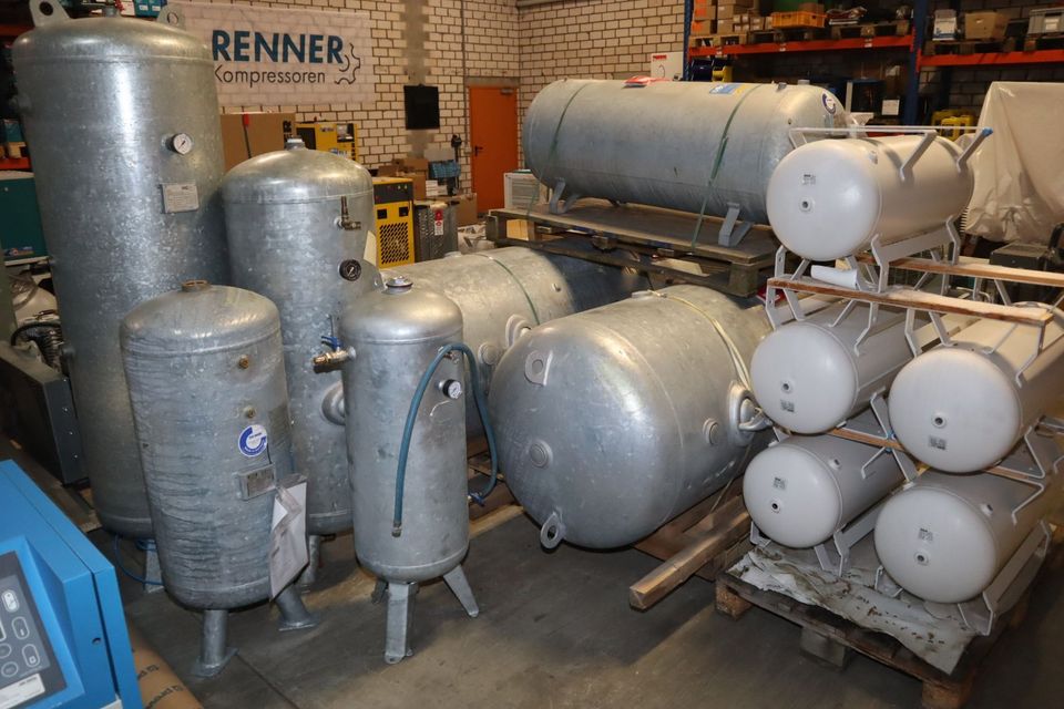 neu KAESER Druckluftbehälter 250 Liter stehend, verzinkt 11 bar in Erlangen