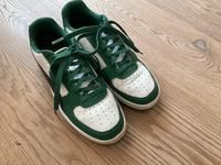 Puma Sneaker Turnschuh weiß/grün 40,5 München - Ramersdorf-Perlach Vorschau