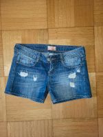 Jeans-Shorts Bershka Größe 38 Nordrhein-Westfalen - Krefeld Vorschau