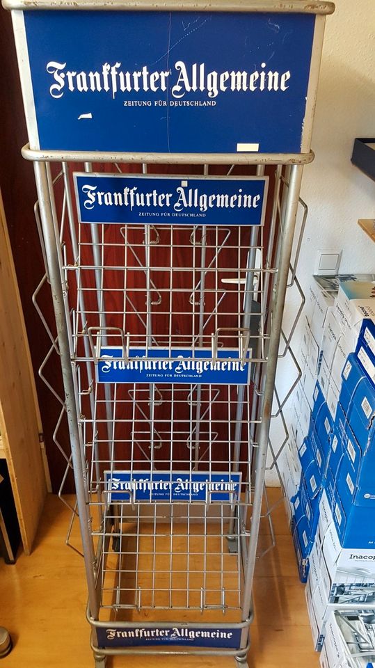 Zeitungsständer / Zeitschriftenständer / Verkaufsregal in Achern