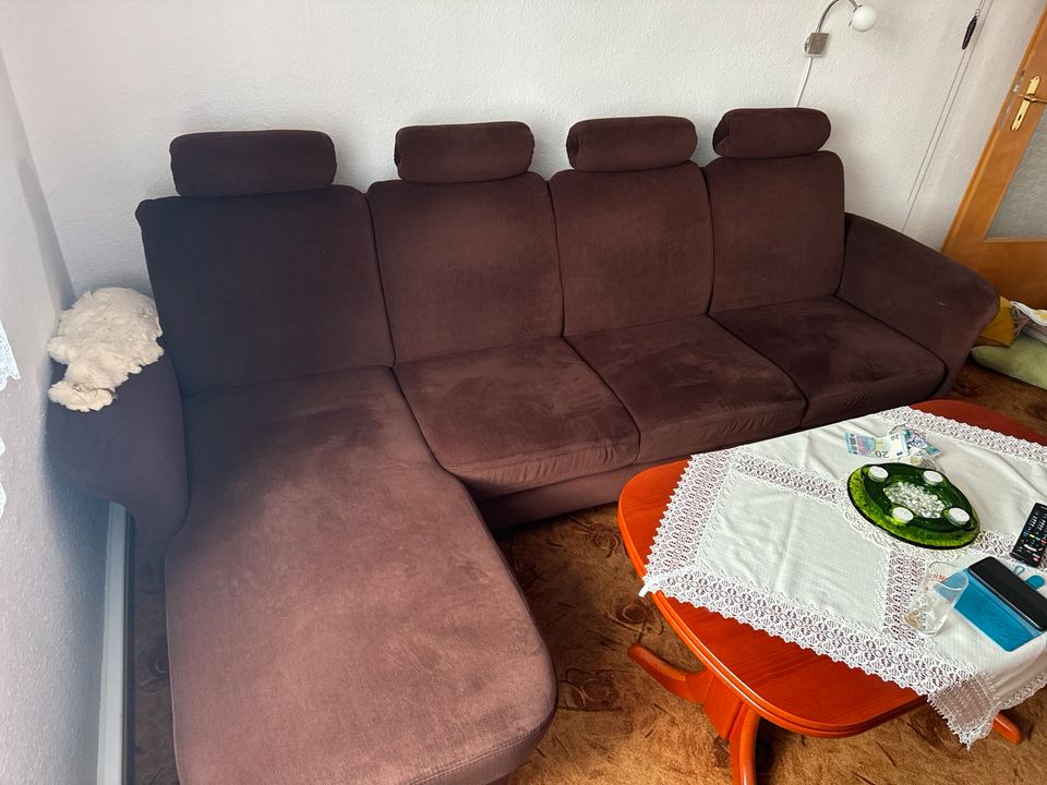 Wohnraum-Couch (keine Schlaffunktion) mit TV Sessel (ausziehbar) in Meißen