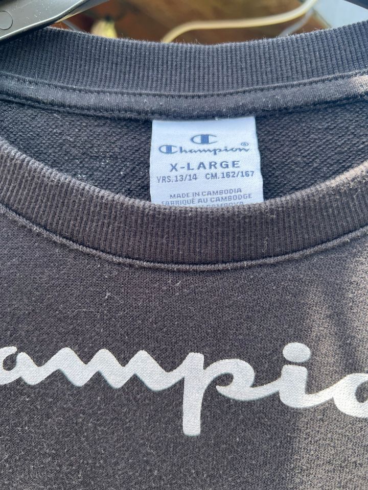 Crop Pullover Champion schwarz weiß Gr Xl in Frankfurt am Main