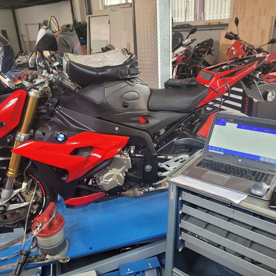 BMW Motorrad alle Modelle Service & Reparatur Arbeiten in Loffenau