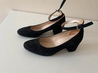 Schwarze Pumps mit Riemchen von Peter Kaiser Berlin - Tempelhof Vorschau