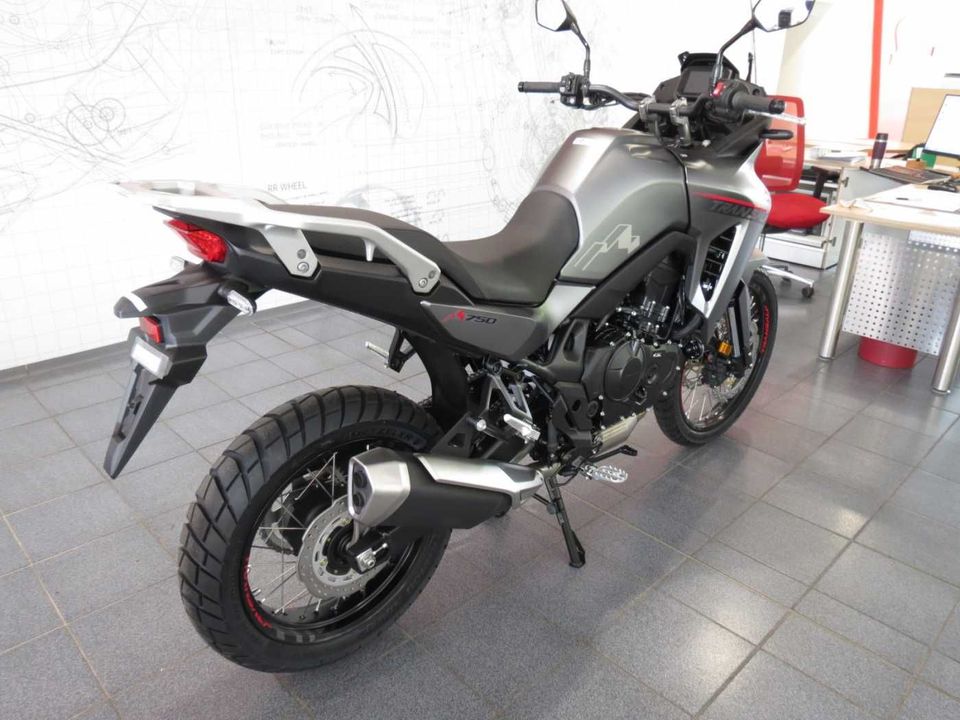 Honda XL 750 Transalp Mat Iridium Gray - sofort in Ham in Hamburg