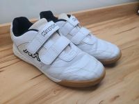 Super Hallenschuhe Turnschuhe von Kappa weiss mit Klett Gr. 36 Hessen - Butzbach Vorschau