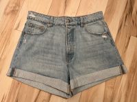 Stradivarius Jeansshorts high rise 38/M Blau hellblau Risse Nordrhein-Westfalen - Westerkappeln Vorschau