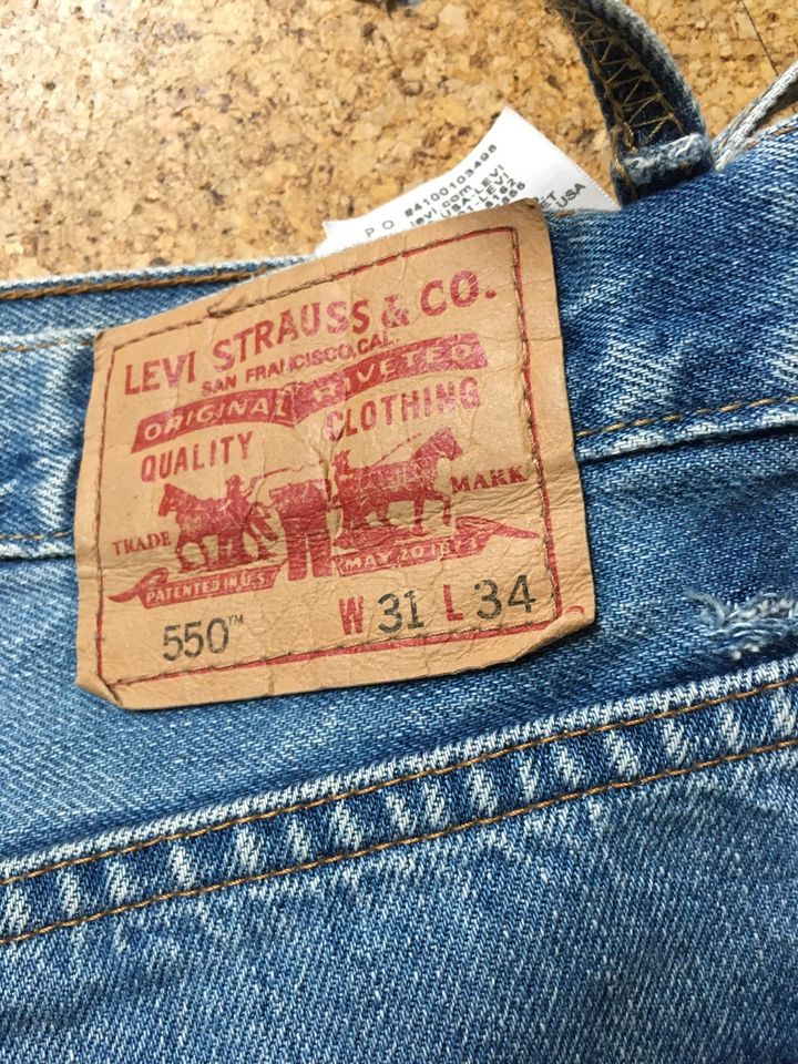 Levi‘s 550 31/34 w/l relaxed fit in Tübingen