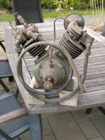 GKW 2V1-52-16 Kompressor DDR 2-Kolben Doppel-Zylinder zweistufig Brandenburg - Michendorf Vorschau
