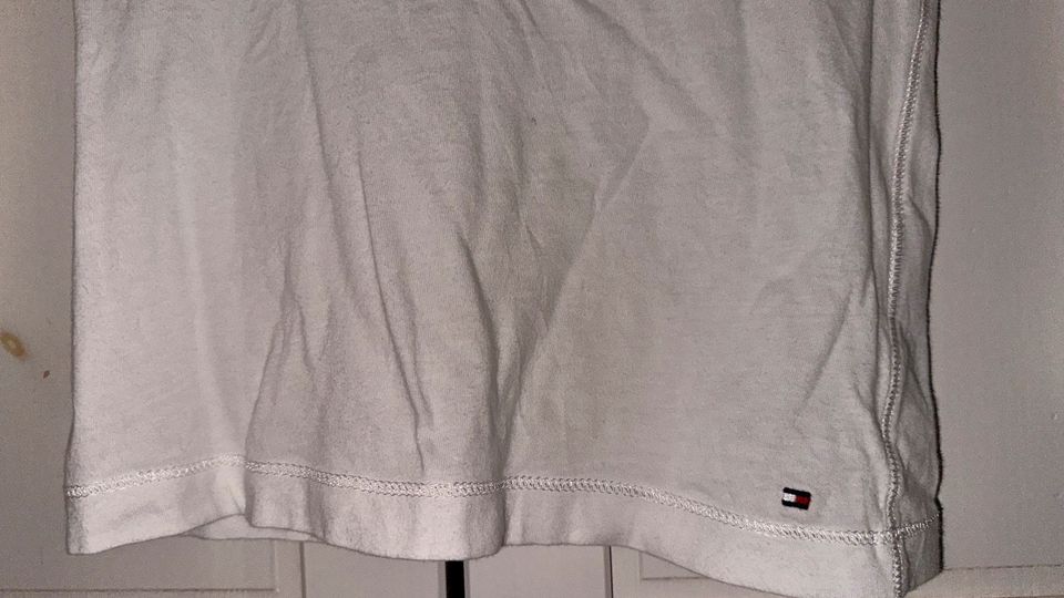 Tommy Hilfiger Shirt Bluse weiß Größe 116 in Beckum