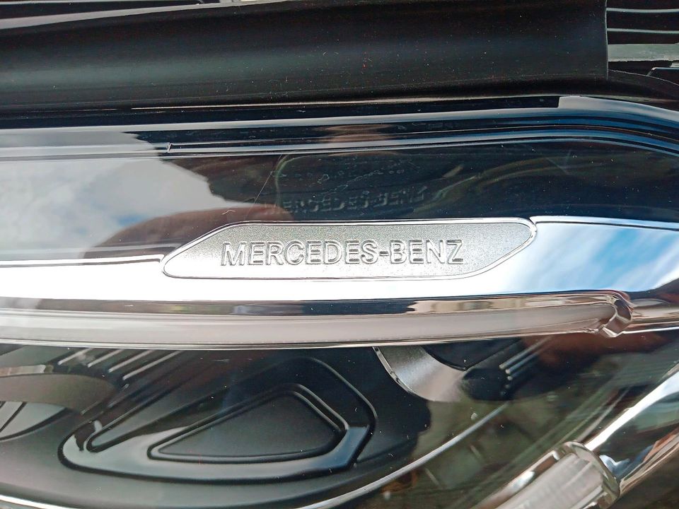 Mercedes GLC W253 X253  Frontscheinwerfer Links in Friedewald (Westerwald)