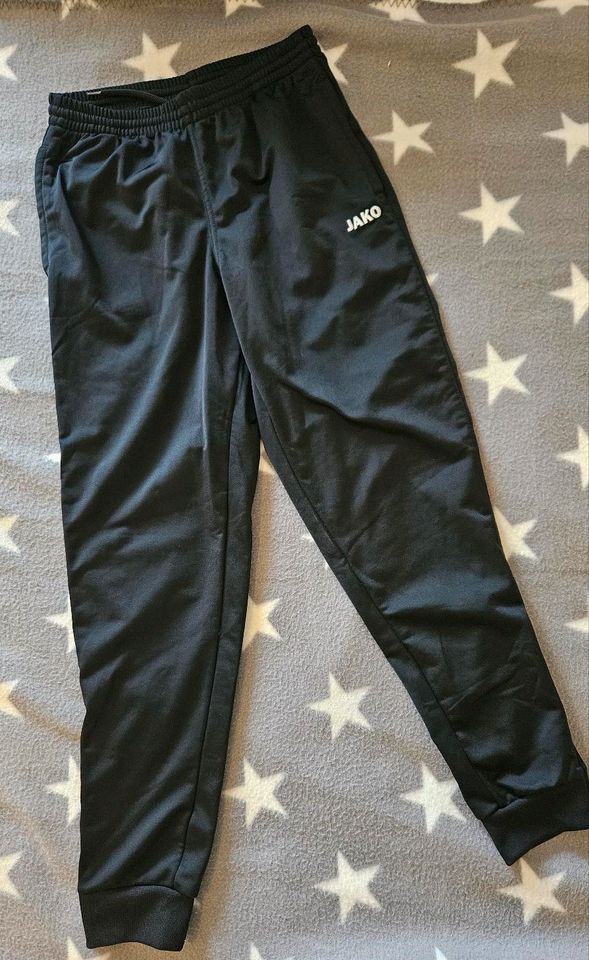 Jako Jogginhose Gr.  152 sehr guter Zustand in Hille