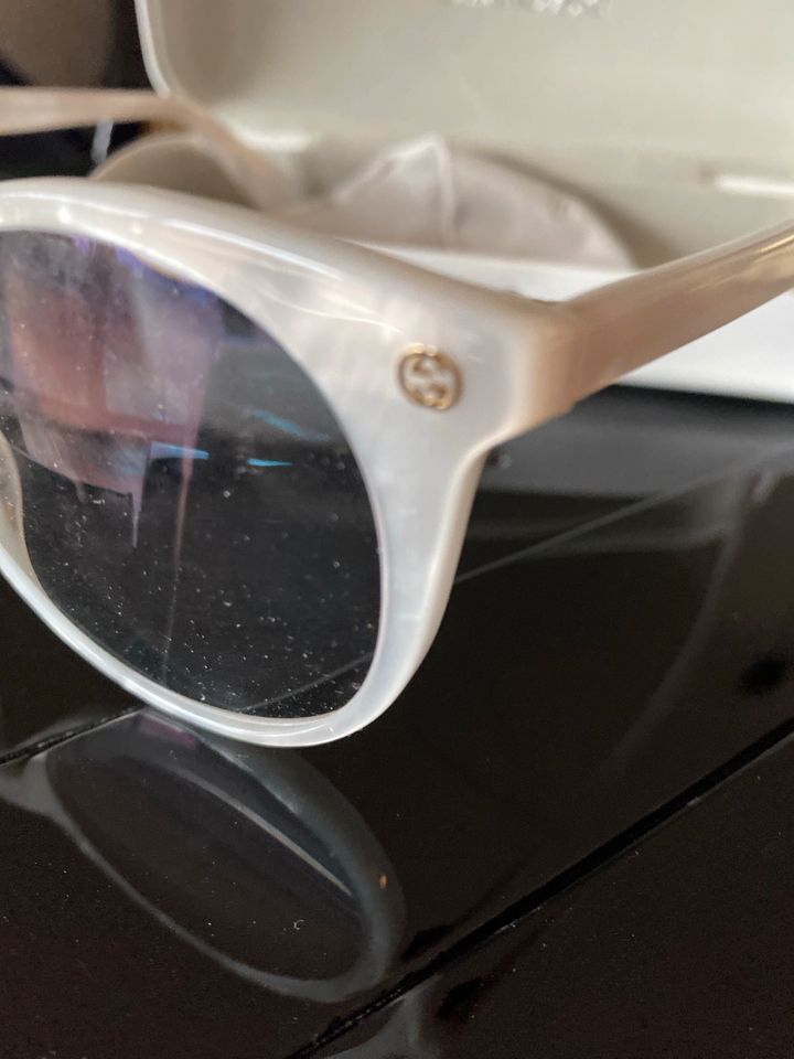 Gucci Brille mit swarovski case in Schemmerhofen