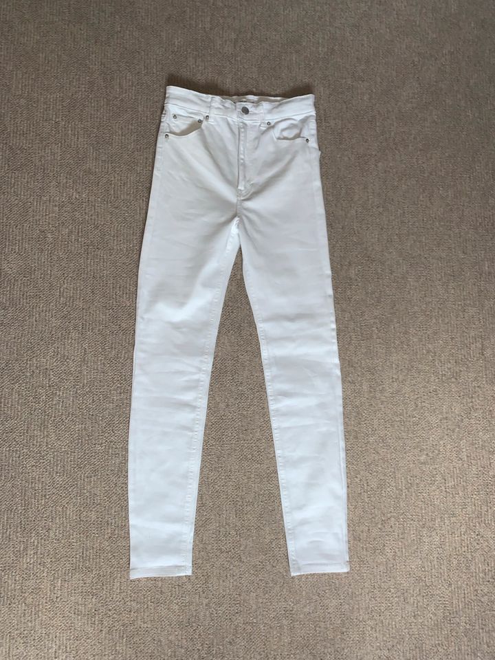 Pull&Bear/ Pull and Bear/ Jeans/ weiß/ 34/ XS/ Skinny in Duisburg