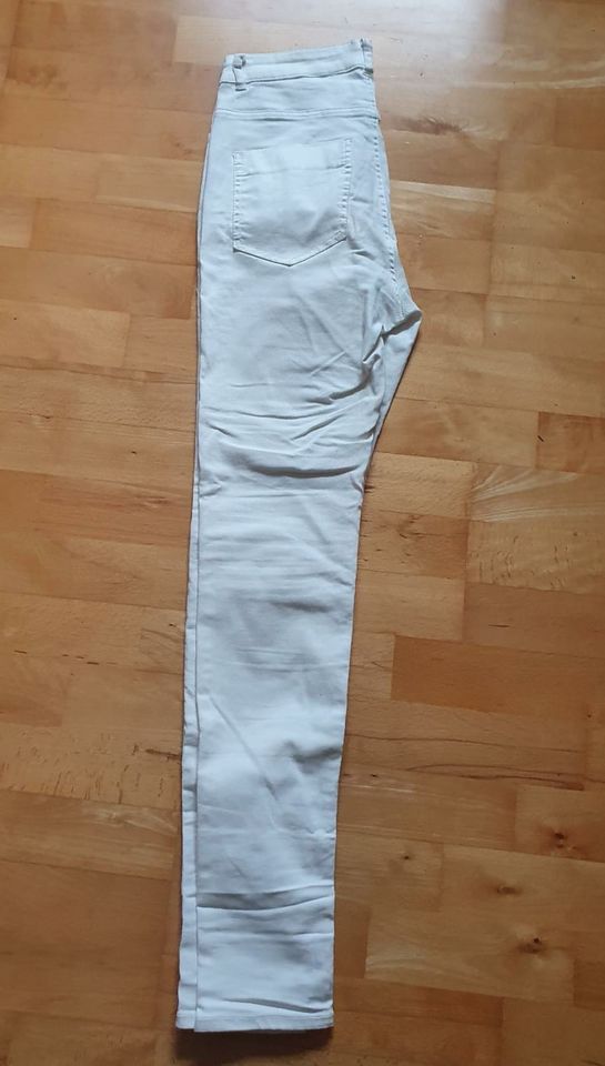 Jeans Weiß Gr 40 H&M in Schwarme