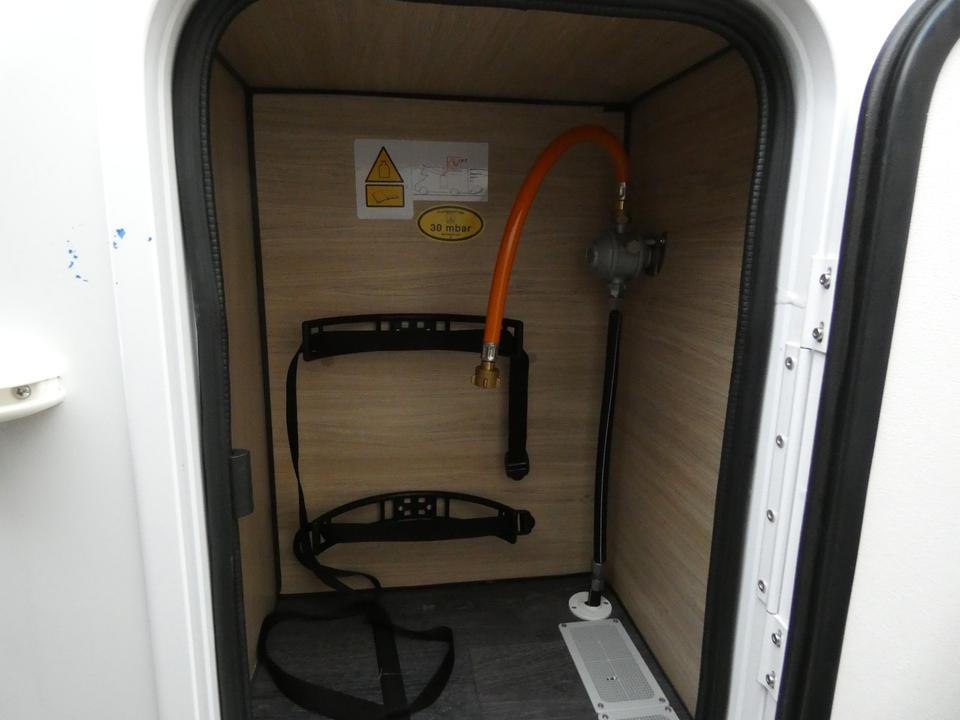 Wohnmobil Wohnwagen Camper Fiat Challenger C387 mit Alkoven in Steineroth