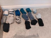 16 Socken von H&M in 104-110 Nordrhein-Westfalen - Essen-Haarzopf Vorschau