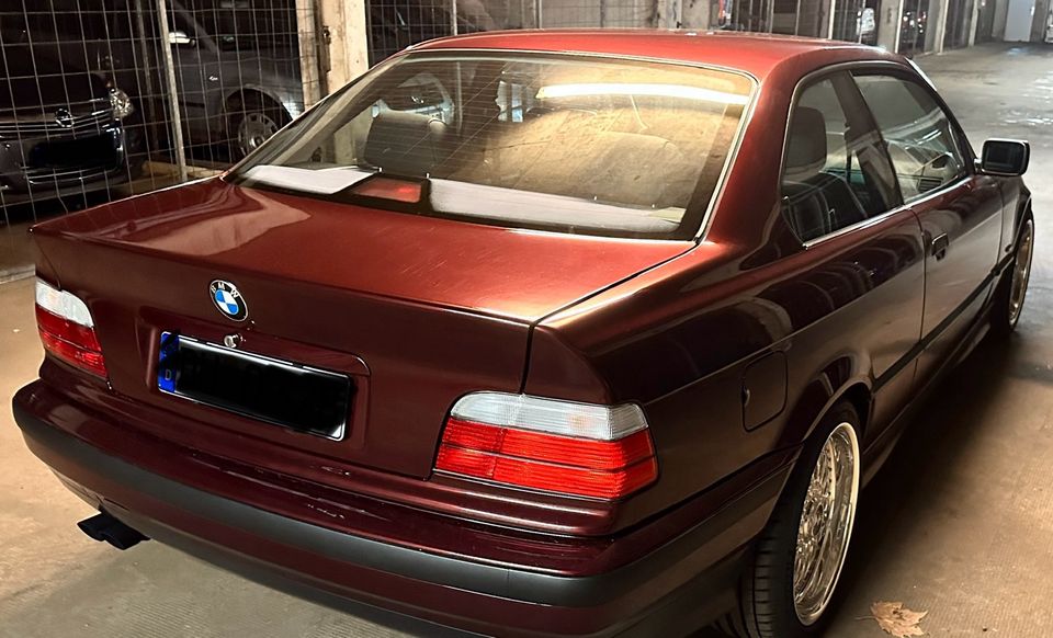 BMW E36 328i Coupé, Exclusiv Edition in Duisburg