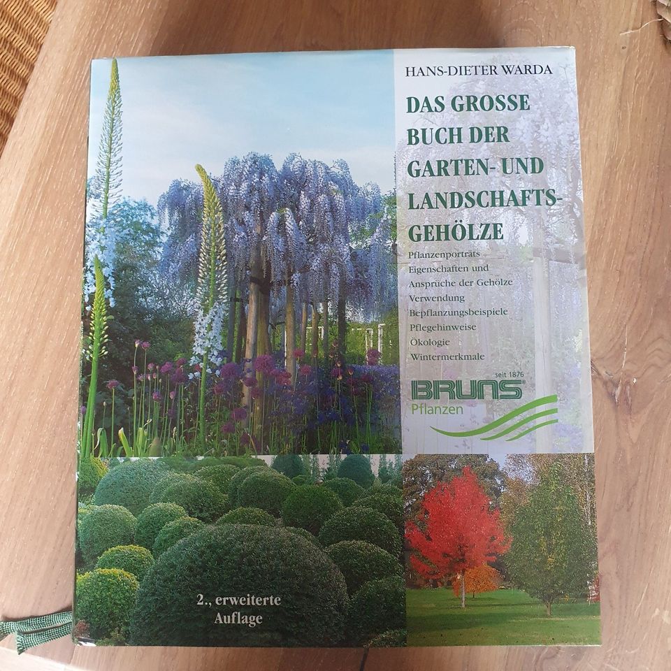 Das große Buch der Garten- und Landschaftsgehölze in Wietmarschen