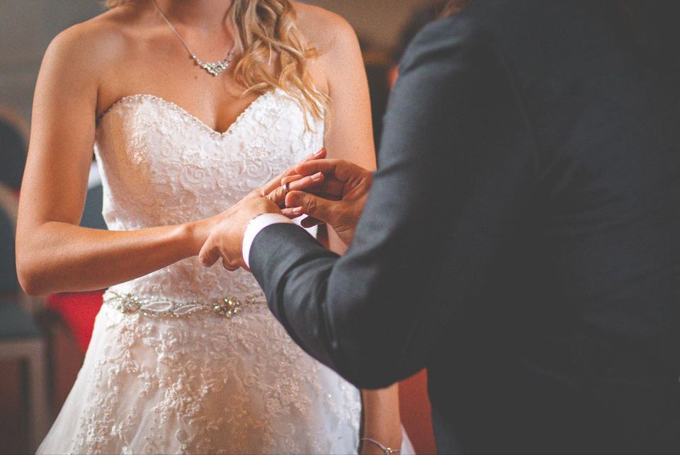 Brautkleid Hochzeitskleid A-Linie, Größe S in Wiesbaden