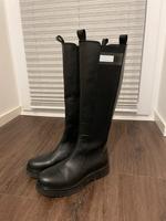 Tommy Hilfiger High Shaft Boot Plateau Gr. 36 Hessen - Bad Nauheim Vorschau