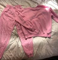 Bershka pinker Jogginganzug Jogginghose S Sweater XS Rosa pink Sachsen-Anhalt - Halle Vorschau