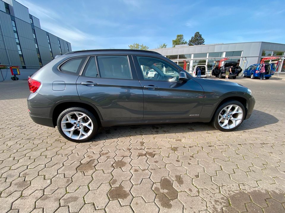 BMW X1 18d xDrive Automatik E84 LCI in Bremen