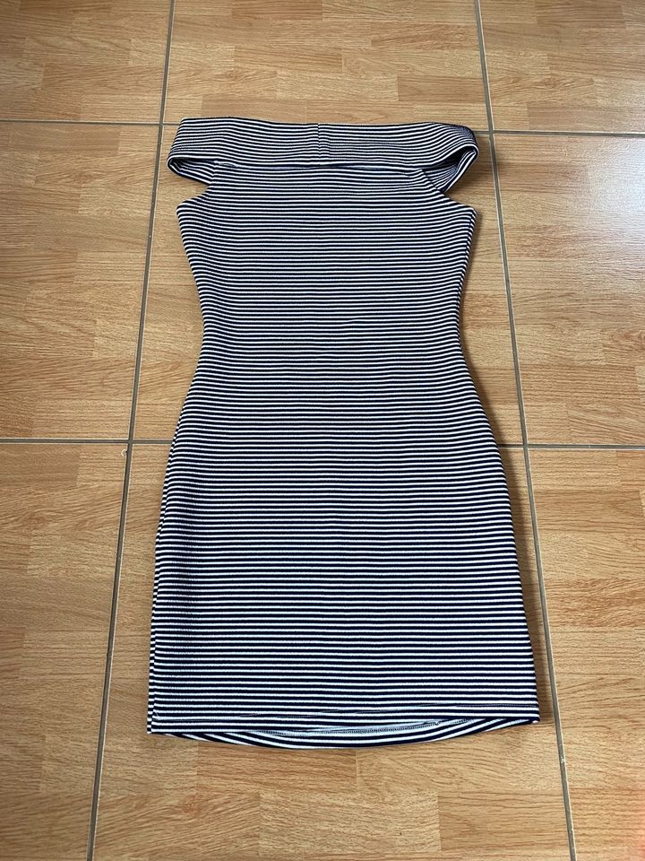 Mango Kleid XS 32 34 blau schwarz weiß in Neusäß