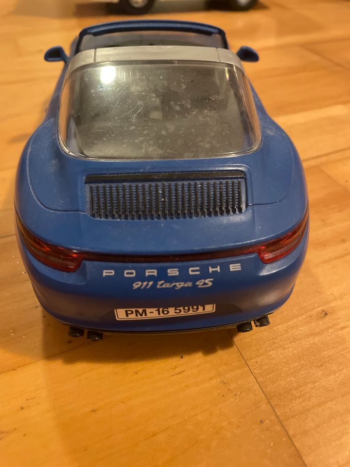 Playmobil Porsche mit Fahrer in Frankfurt am Main