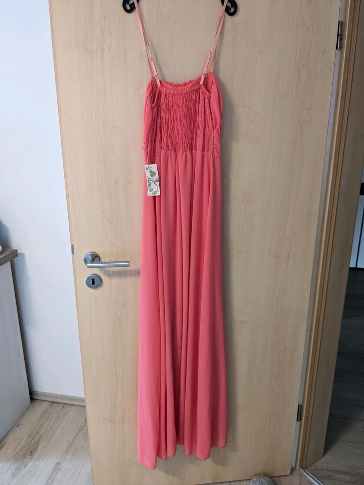 Abendkleid Kleid Damen Korallfarben Größe 38/40 in Lindenberg (Pfalz)