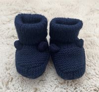 Neugeborenen Söckchen-Schuhe Größe 3-6 Monate Niedersachsen - Langenhagen Vorschau