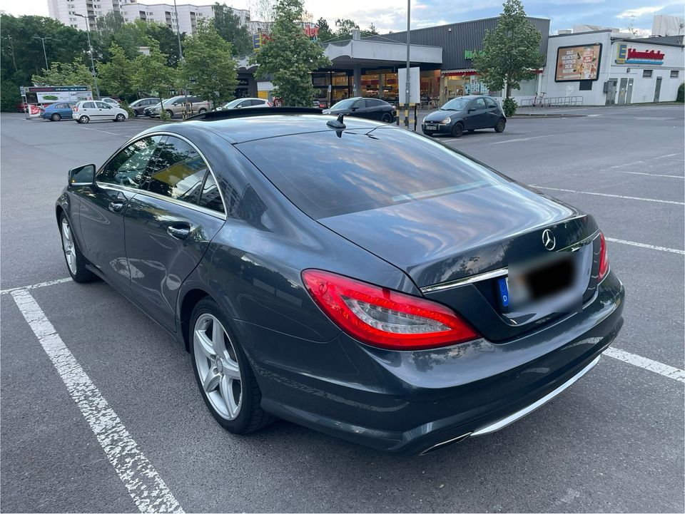 Mercedes Benz CLS 350 V6 Benziner AMG Paket - Top Ausstattung in Berlin