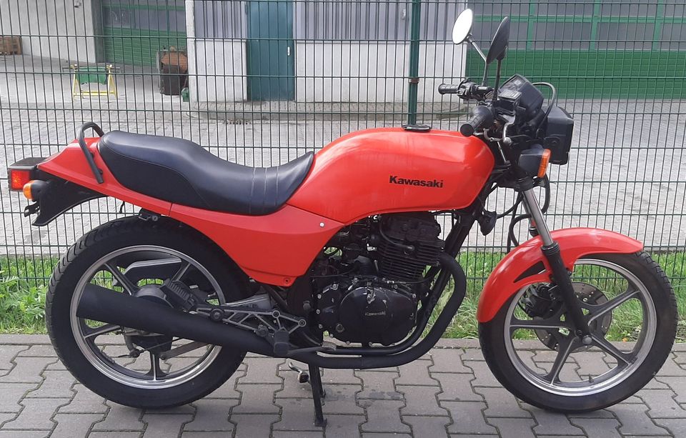 Kawasaki GPZ305 EX305A Fussrastenhalter rechts Fussrasten Halter in Ahlen