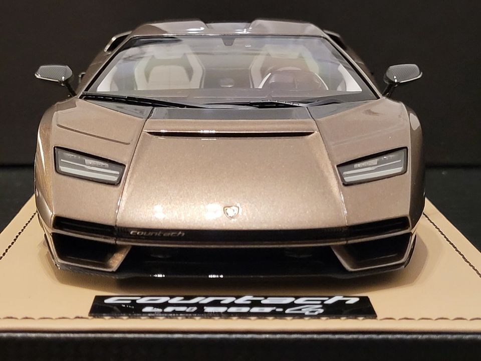 1:18 Lamborghini Countach LPI 800-4 luci del bosco MR Collection in Katzenelnbogen