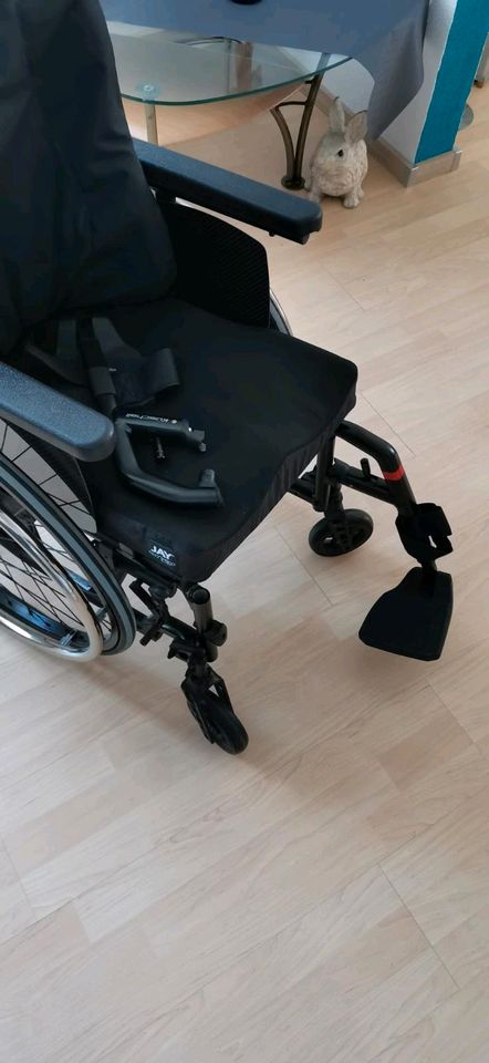Adaptiv Rollstuhl Unbenutzt in Saarlouis