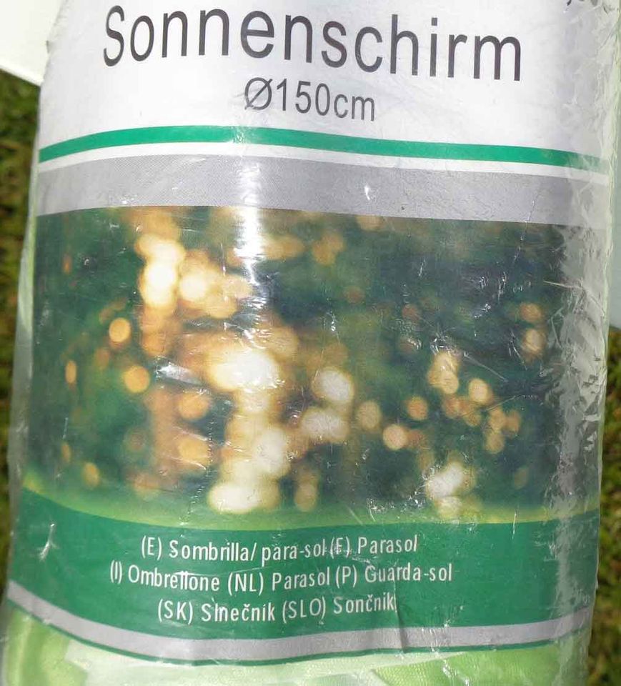 Garden Sonnenschirm grün NEU Ø 150 cm Balkon Camping Garten in Pulheim